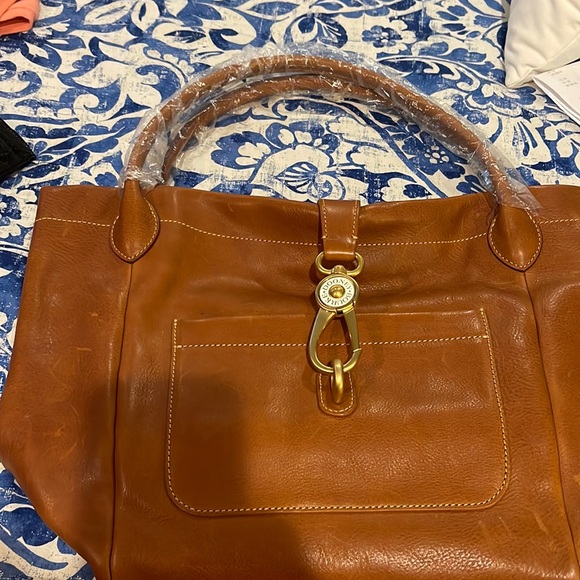 Florentine Dooney and Bourke - Picture 1 of 13